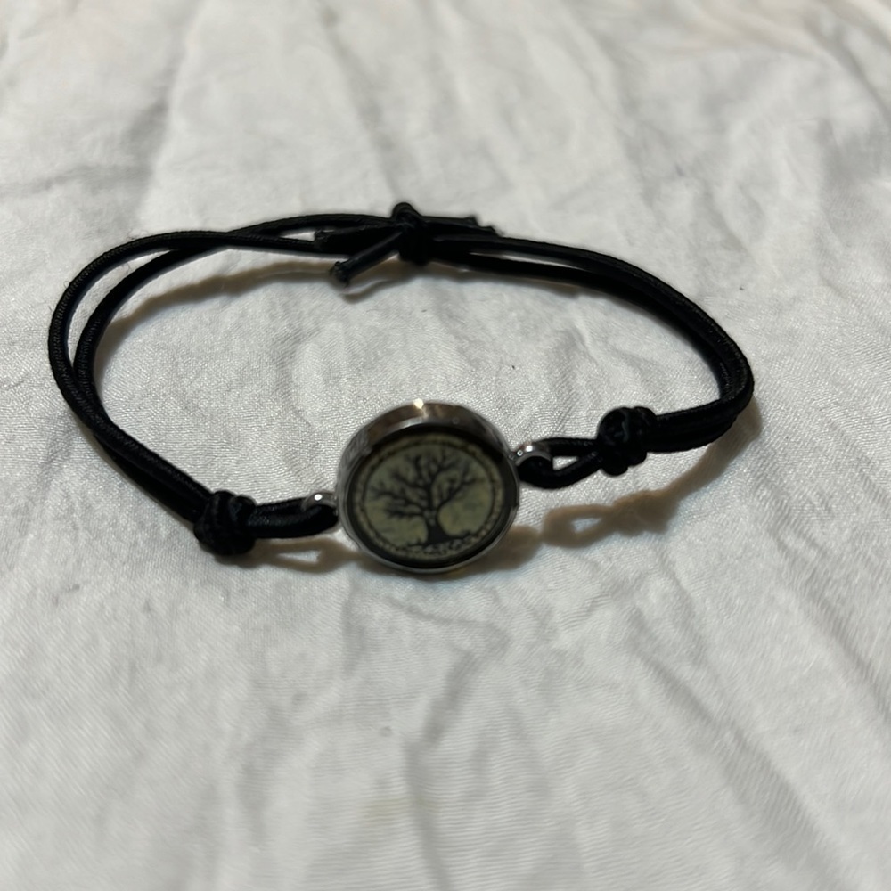 Black Elastic Tree Of Life Quote Bracelet ***$5 FINAL SALE***